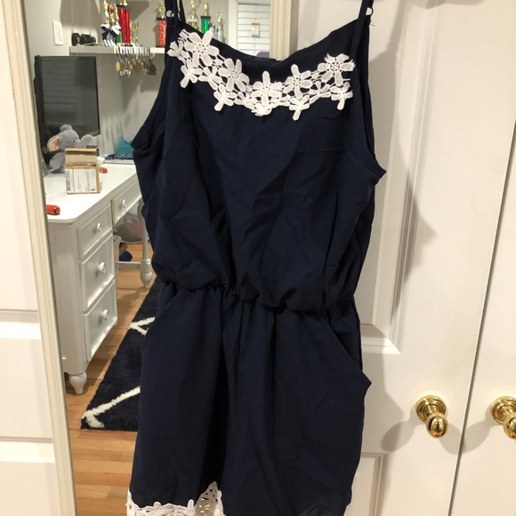 Boohoo Romper - Picture 2 of 2